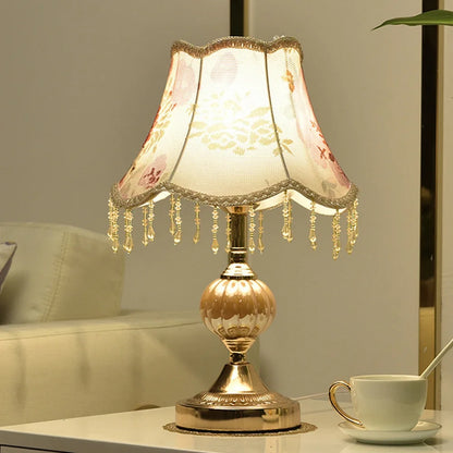 European Style Table Lamp Bedroom Bedside Lamp Touch Simple Modern Romantic Creative Retro Home Bedside Table Lamps Decor Light